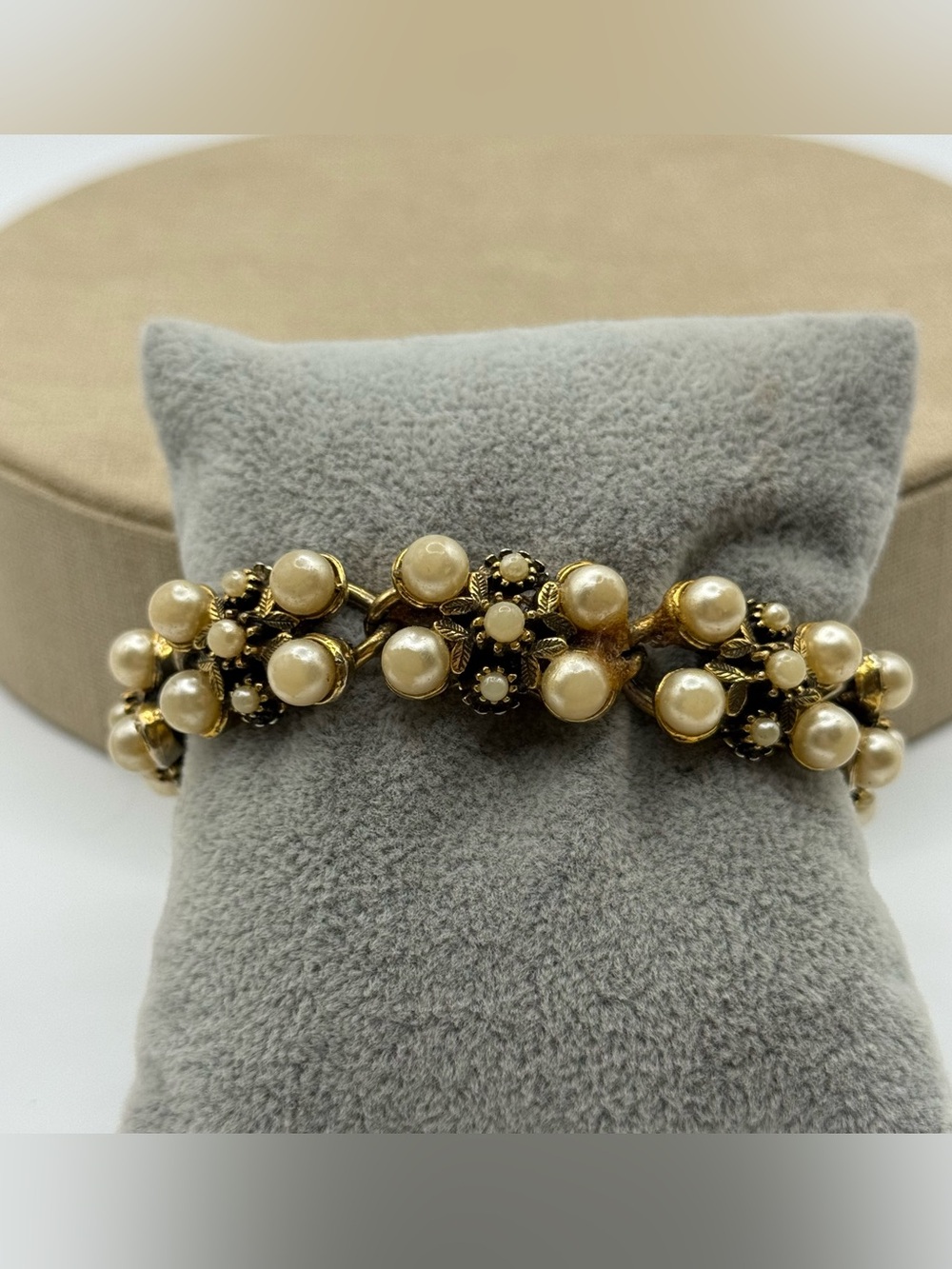 Vintage Gold-Tone Pearl Cluster Bracelet - Ivory Pearls